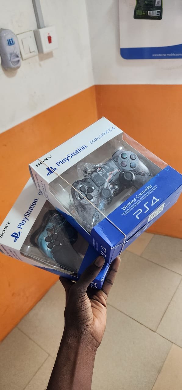 Play Station 4 Controller